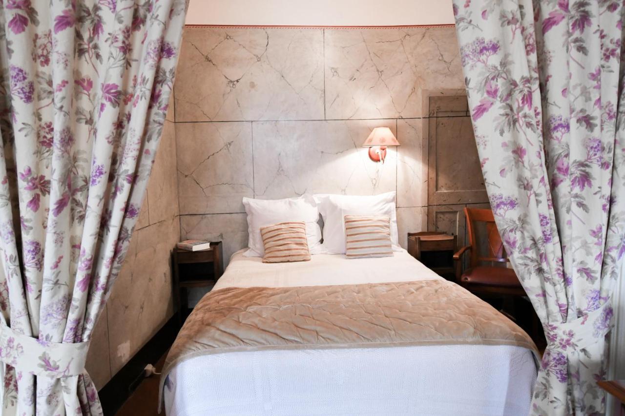La Cachette Du Comte Bed & Breakfast *