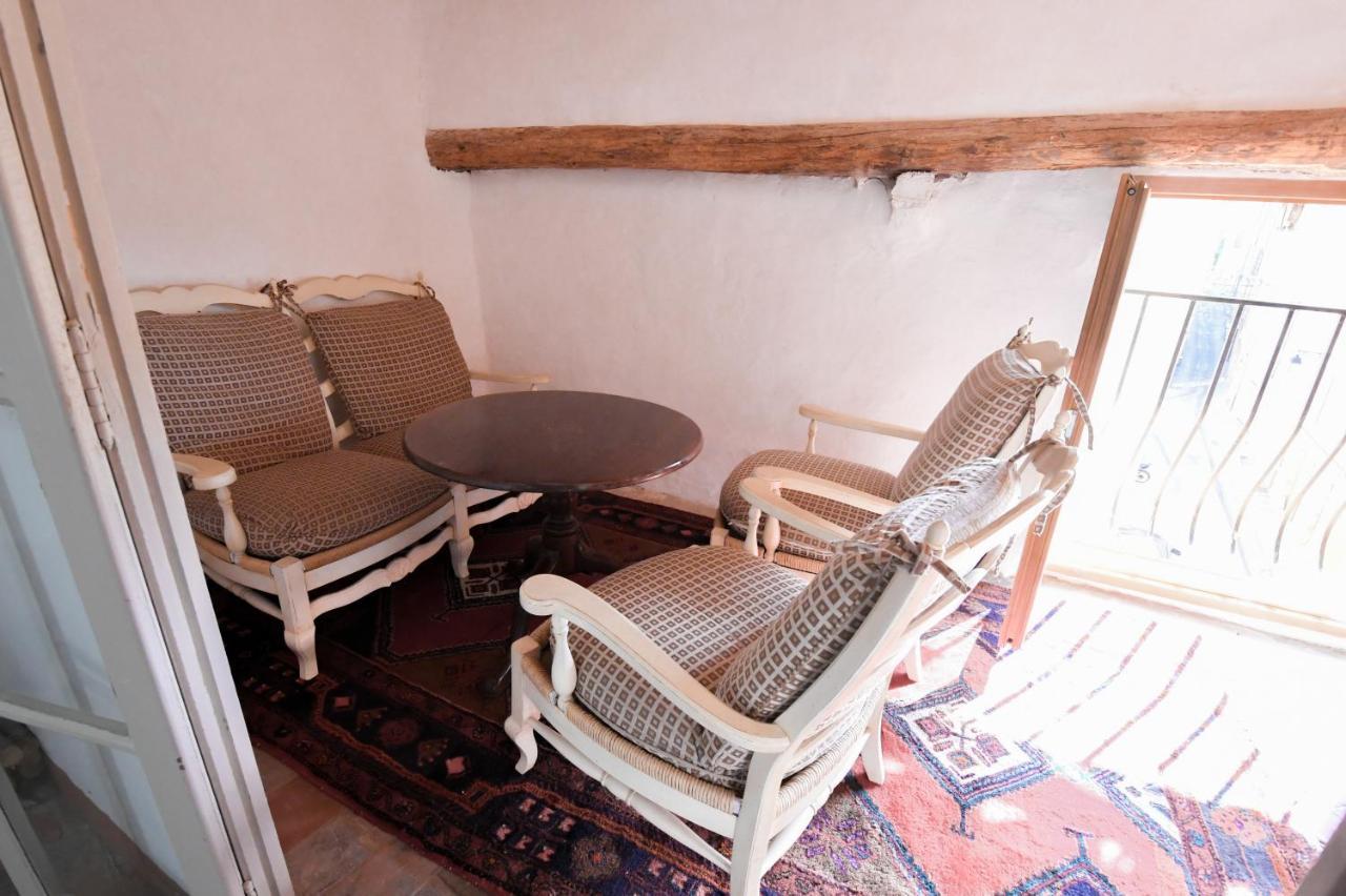 La Cachette Du Comte *