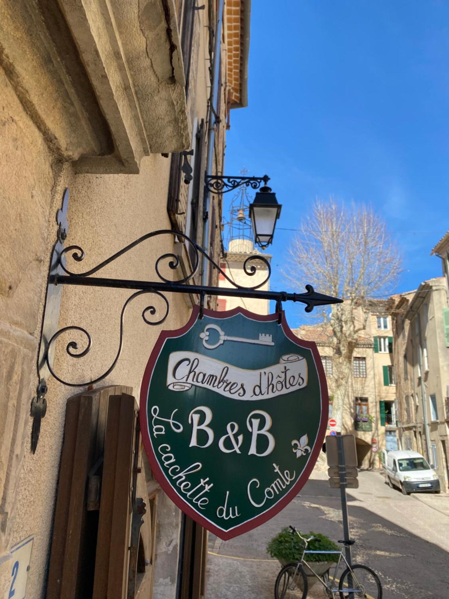 La Cachette Du Comte Bed & Breakfast *